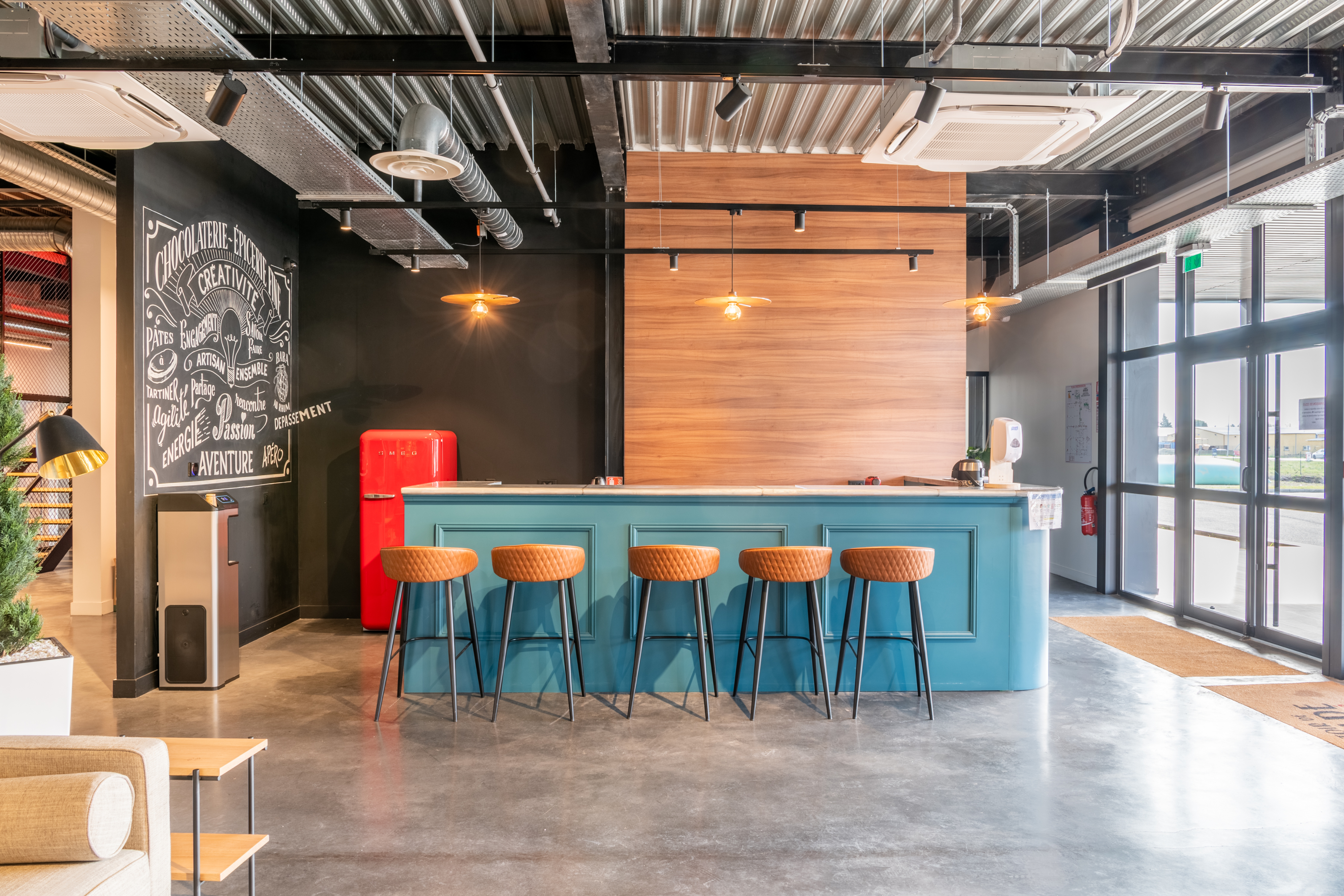 Espace de travail aménagé par Ronn Square